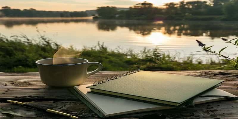 Weekend art retreat in the mountains — short creative escape for unblocking and expression